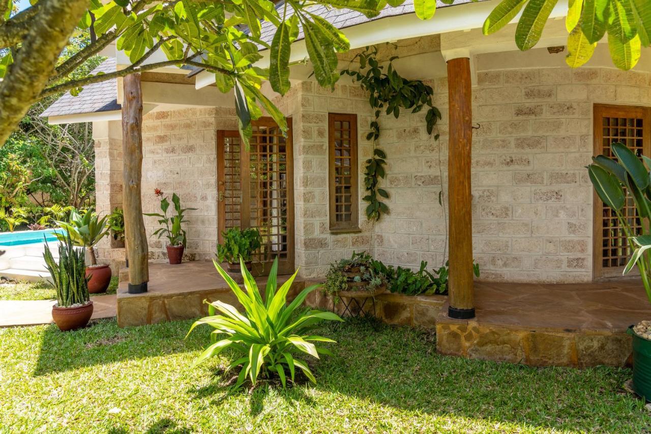 Private Pool Cottage Диани-Бич Экстерьер фото